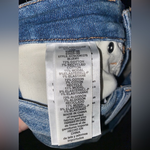 Good American Good Curve distressed ankle jeans NWOT - Picture 4 of 15